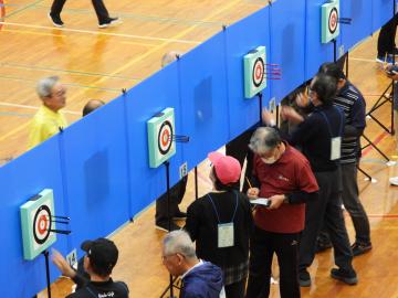 吹矢競技中3