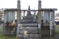 池田恒興・元助父子の墓の写真